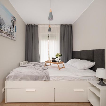 Hideaway Apartment - Terrace With Garden & Parking- By Rentujemy Łódź Exteriör bild